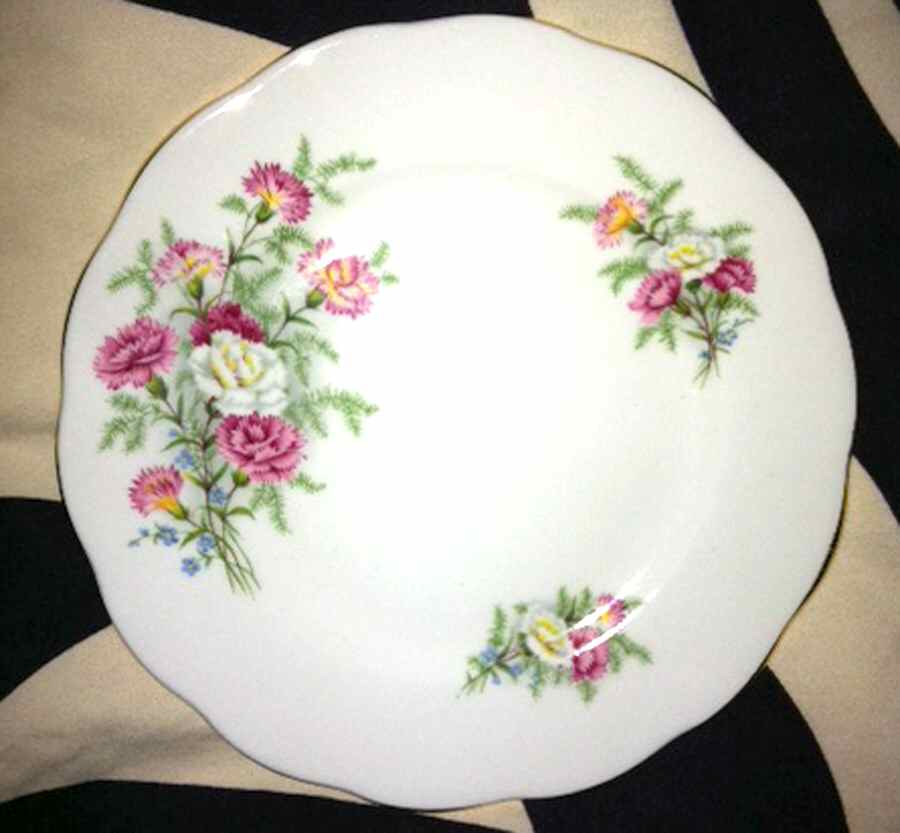 Country Gardens (Gold Trim) Dinner Plate by Queen Anne (England)-1