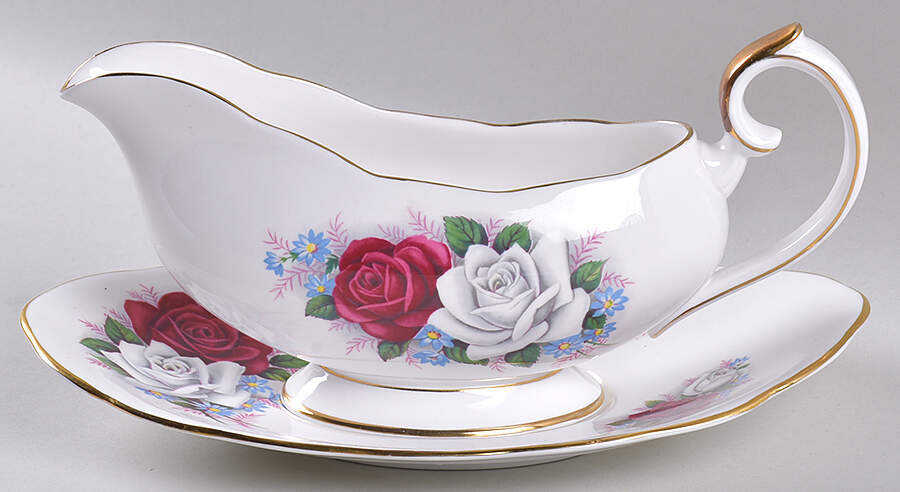 Duet Gravy Boat & Underplate by Queen Anne (England)-1