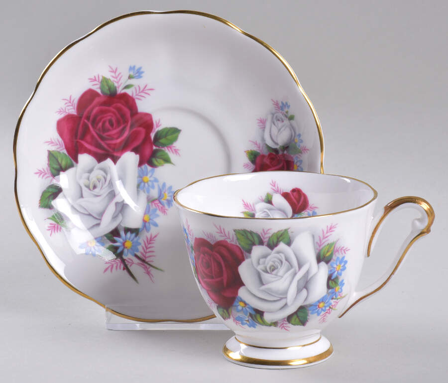 Duet Footed Cup & Saucer Set by Queen Anne (England)-1