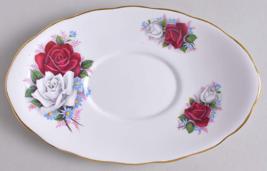 Duet Underplate for Gravy Boat by Queen Anne (England)-1