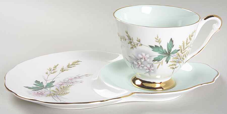 Louise (Green Center) Snack Plate & Cup Set by Queen Anne (England)-1