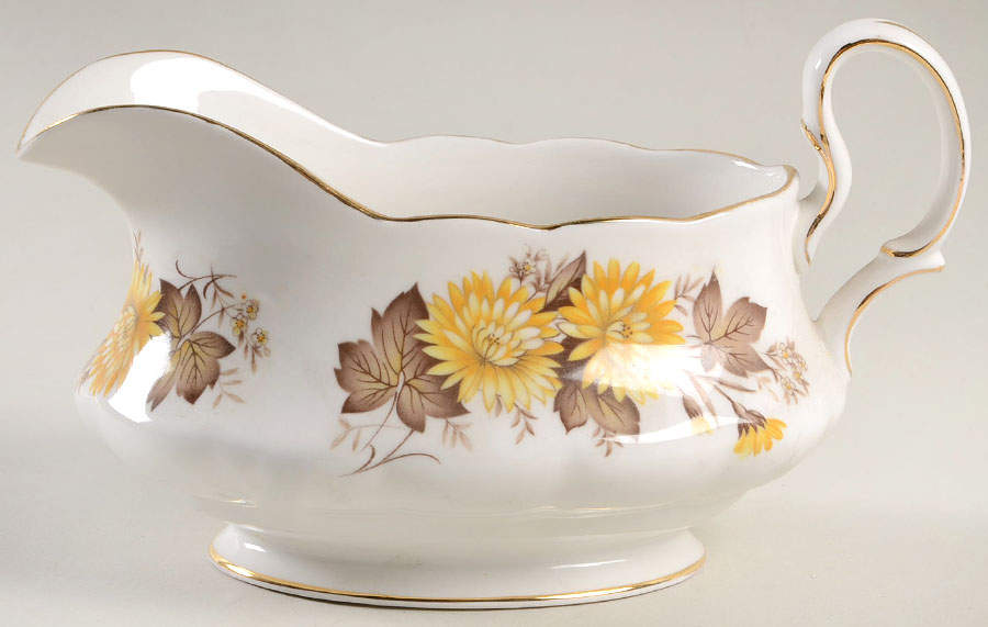 Lyric Gravy Boat by Queen Anne (England)-1