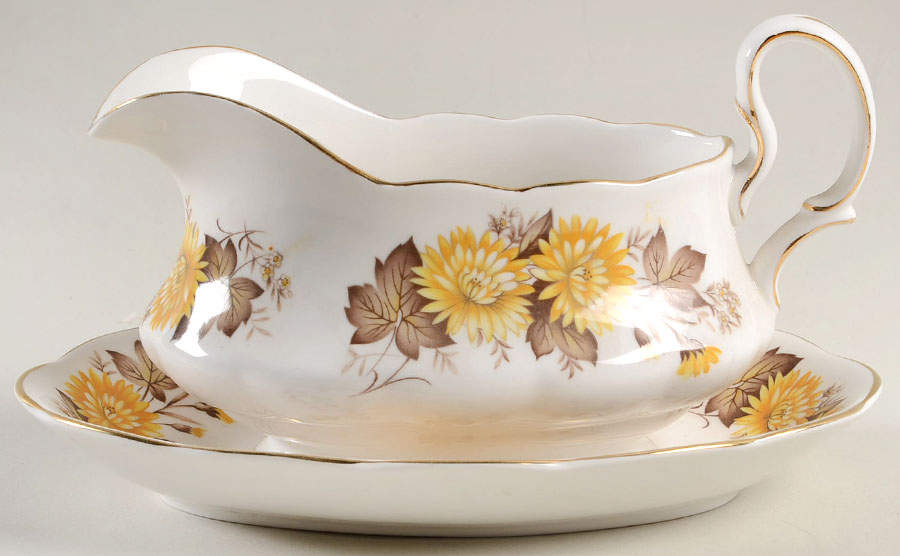 Lyric Gravy Boat & Underplate by Queen Anne (England)-1