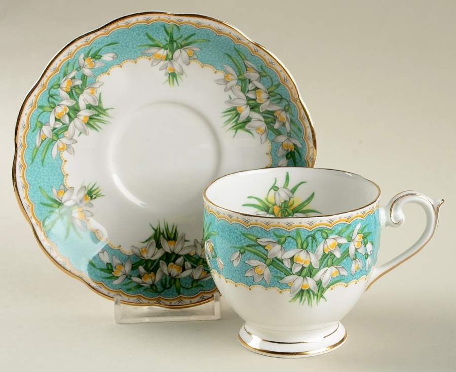 Marilyn Footed Cup & Saucer Set by Queen Anne (England)-1