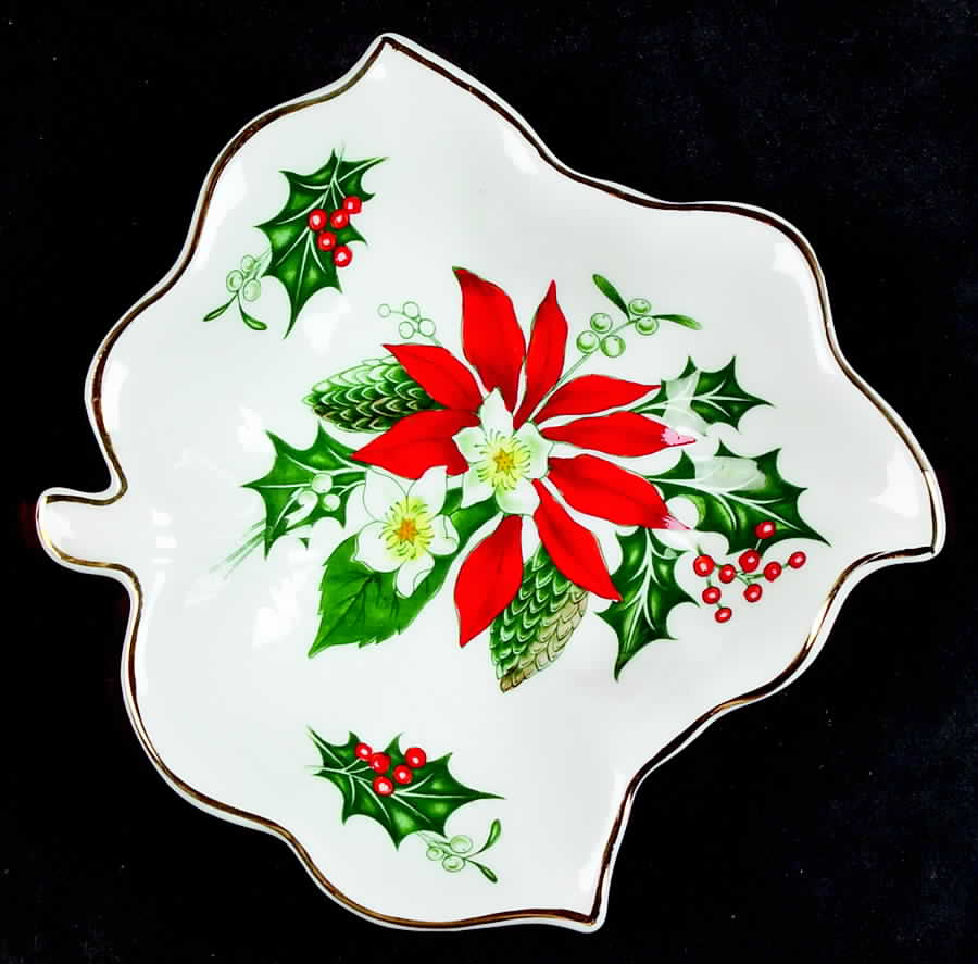 Noel (Gold Trim) Small Leaf Dish by Queen Anne (England)-1