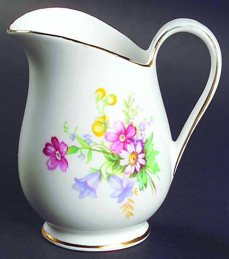 Old Country Spray Mini Creamer by Queen Anne (England)-1
