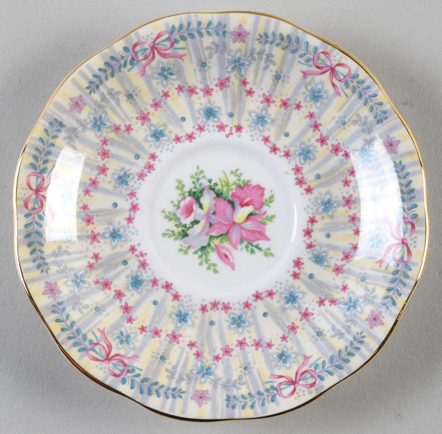 Royal Bridal Gown Saucer by Queen Anne (England)-1