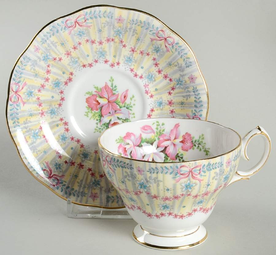 Royal Bridal Gown Footed Cup & Saucer Set by Queen Anne (England)-1