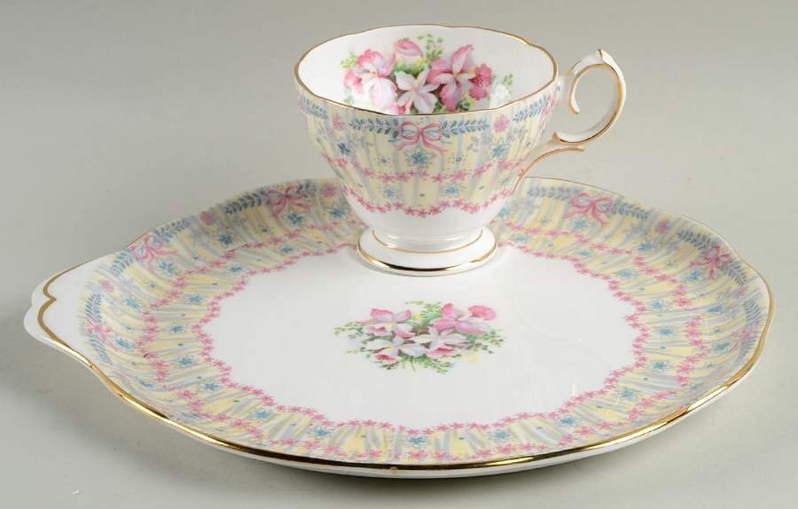 Royal Bridal Gown Snack Plate & Cup Set by Queen Anne (England)-1