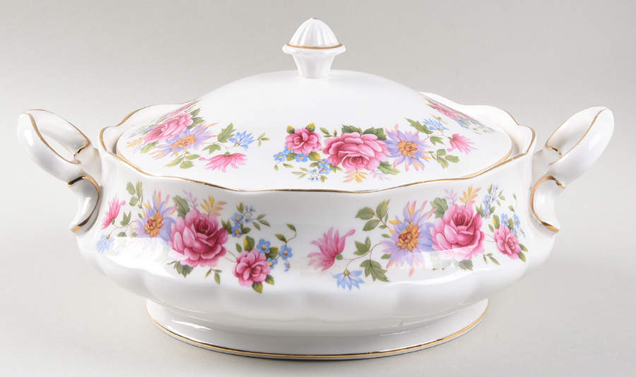 Serenade Round Covered Vegetable by Queen Anne (England)-1
