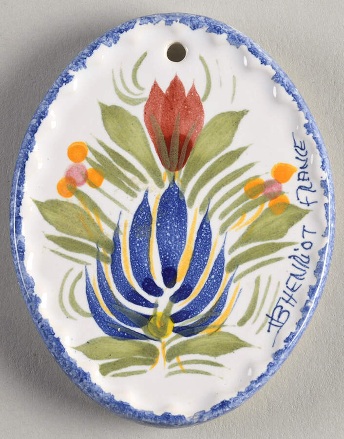 Fleuri Royal Ornament by Quimper-1