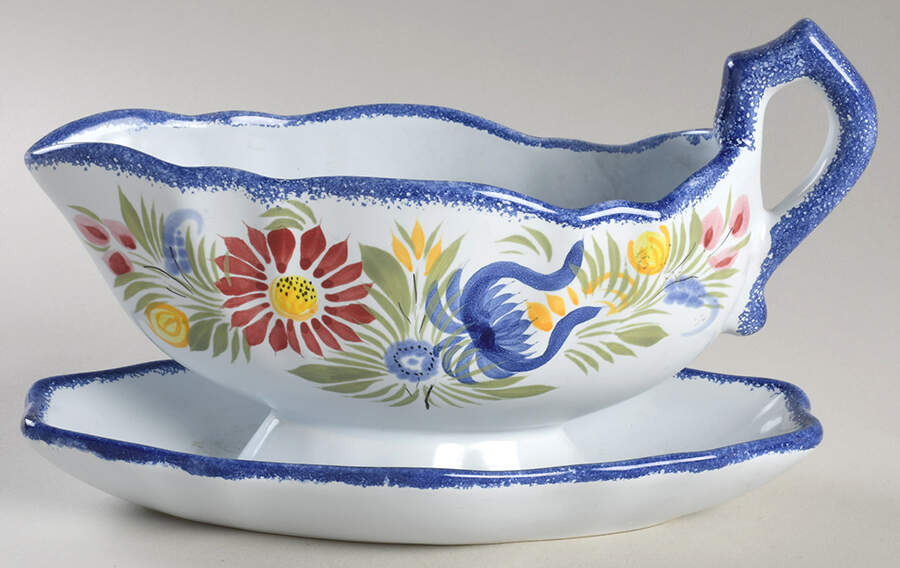 Fleuri Royal Gravy Boat with Attached Underplate by Quimper-1