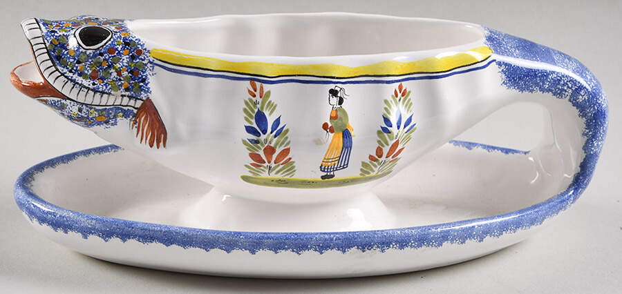 Henriot (Lady Or Man Center) Sauce Boat with Attached Underplate by Quimper-1