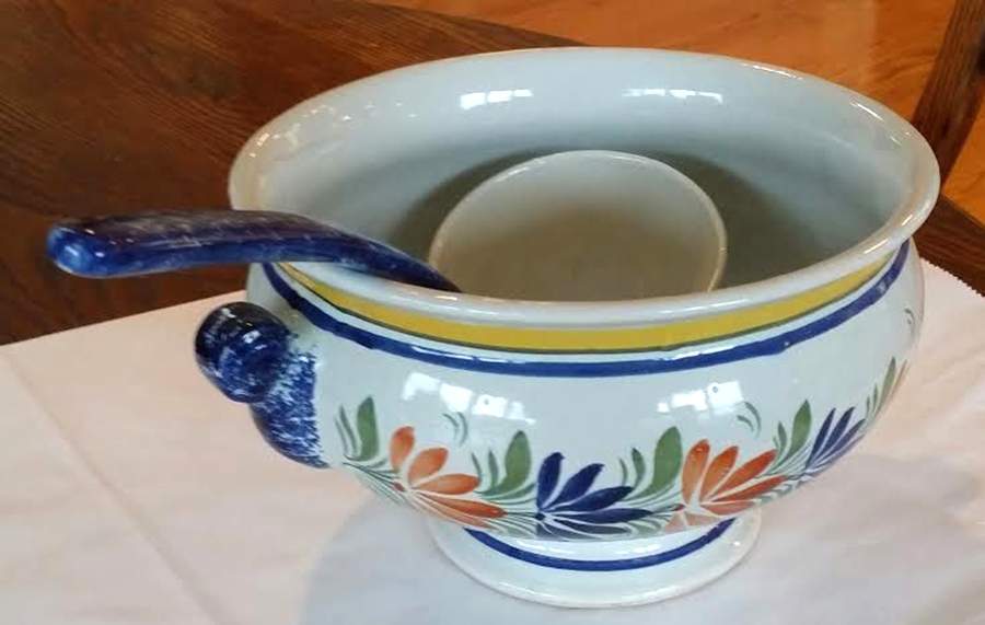Henriot (Lady Or Man Center) Tureen No Lid by Quimper-1