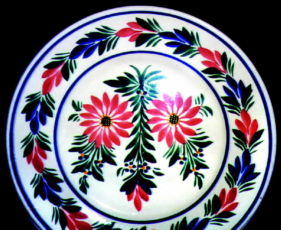 QUI7 Dinner Plate by Quimper-1