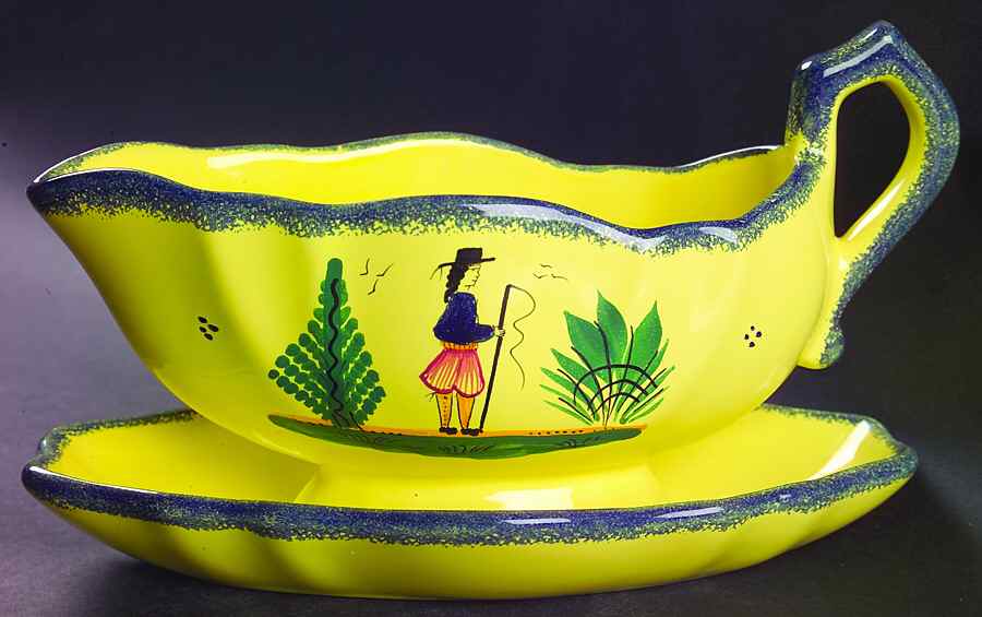 Soleil Yellow (Round) Gravy Boat with Attached Underplate by Quimper-1