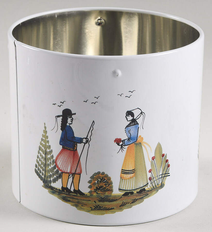 Tradition Round Metal Box No Lid by Quimper-1