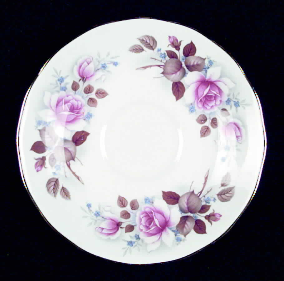 QUA11 Saucer by Queen Anne (England)-1