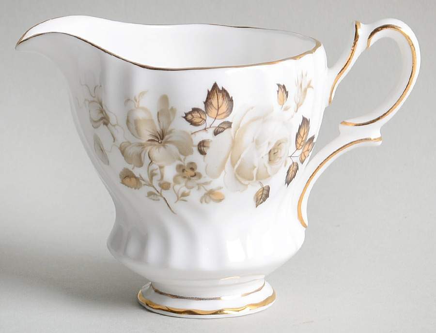 Terra Nova Mini Creamer by Queen Anne (England)-1