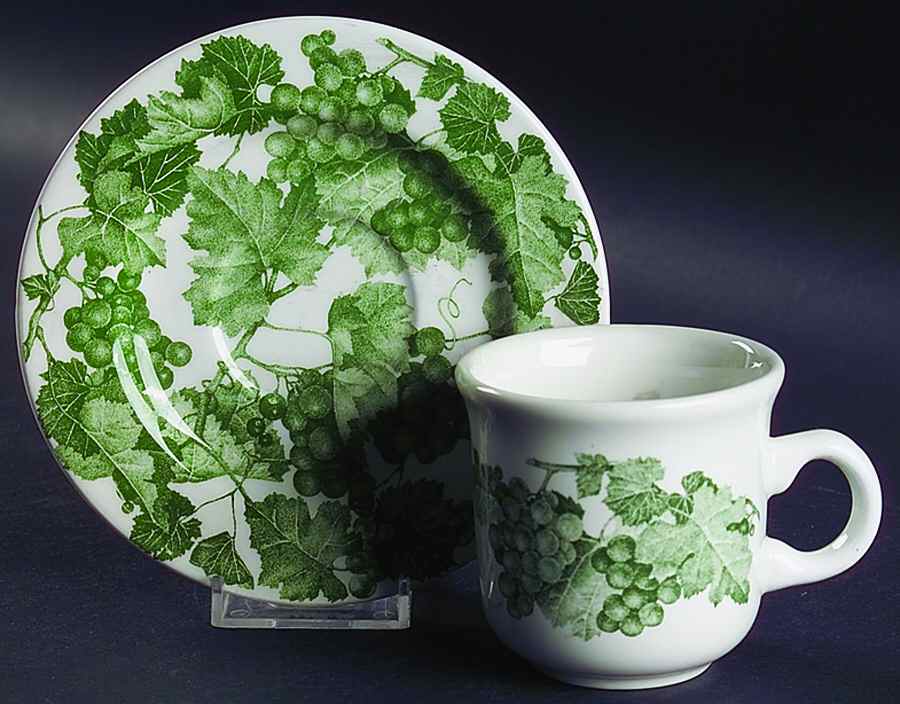 QUD5 Flat Cup & Saucer Set by Quadrifoglio-1