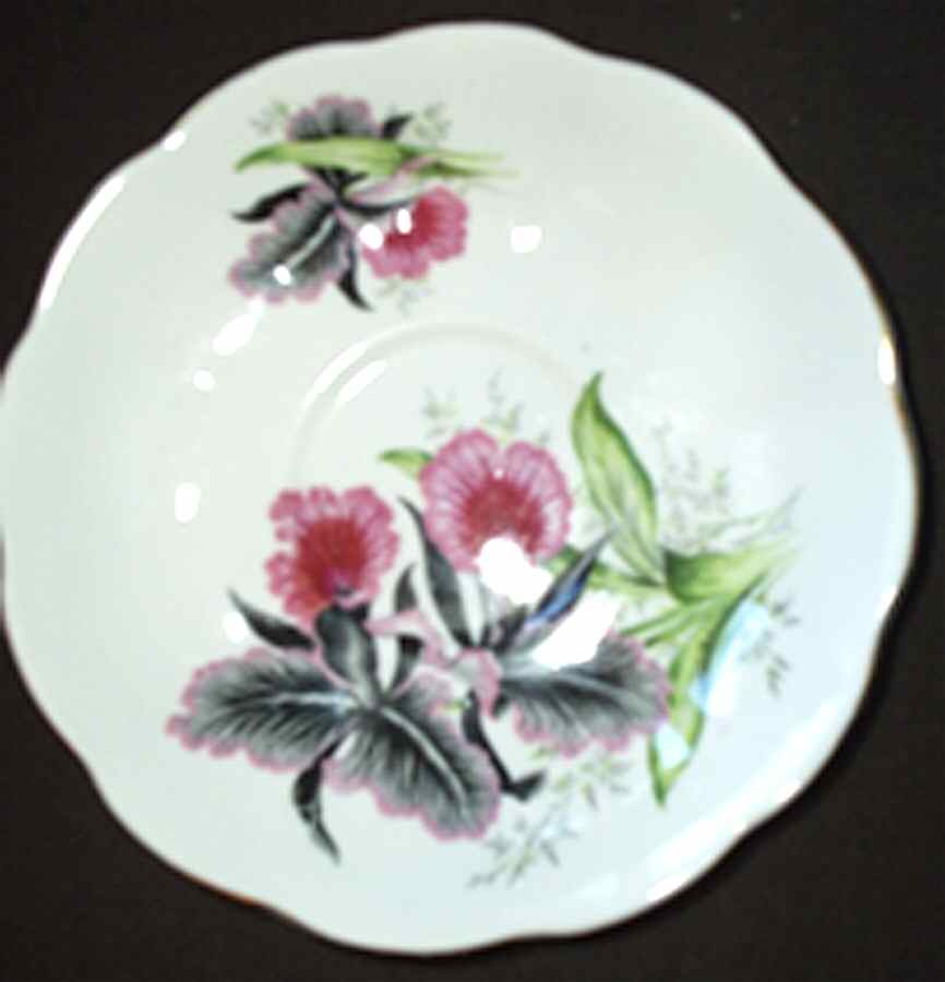 QUA17 Saucer by Queen Anne (England)-1