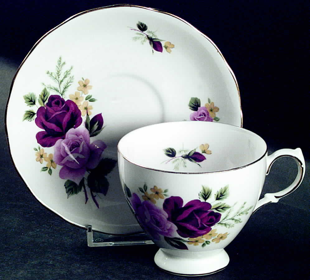 8289 Footed Cup & Saucer Set by Queen Anne (England)-1