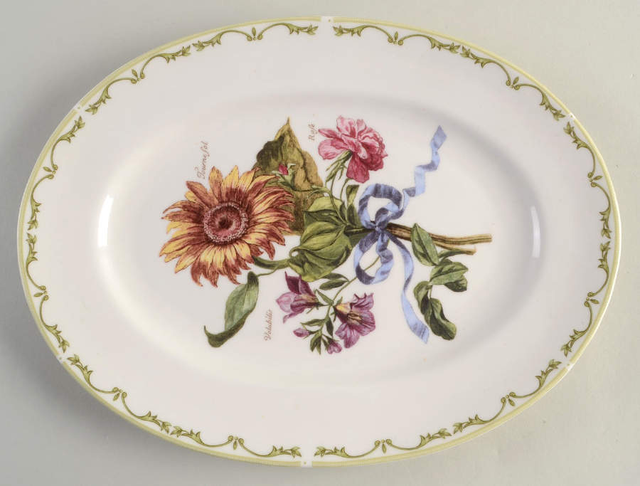 Recueil des Fleurs 12" Oval Serving Platter by Queen's-1