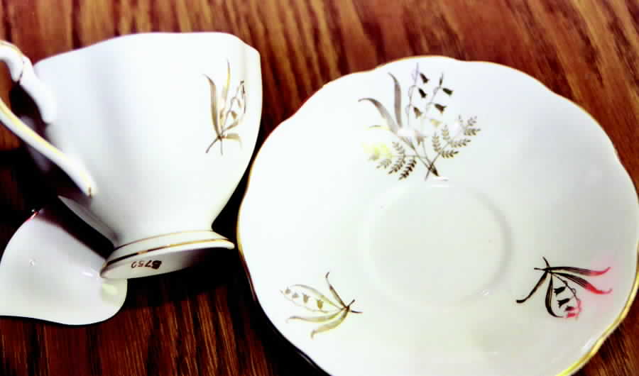 5750 Footed Cup & Saucer Set by Queen Anne (England)-1