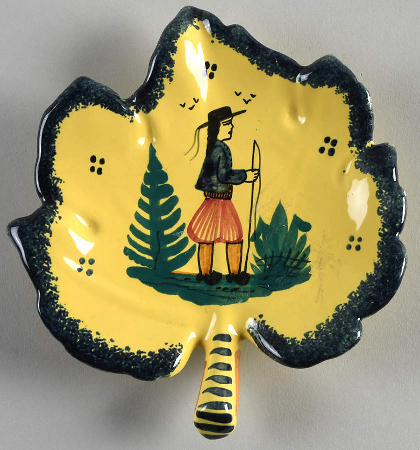 Soleil Yellow (Octagonal, Man) Leaf Tray by Quimper-1