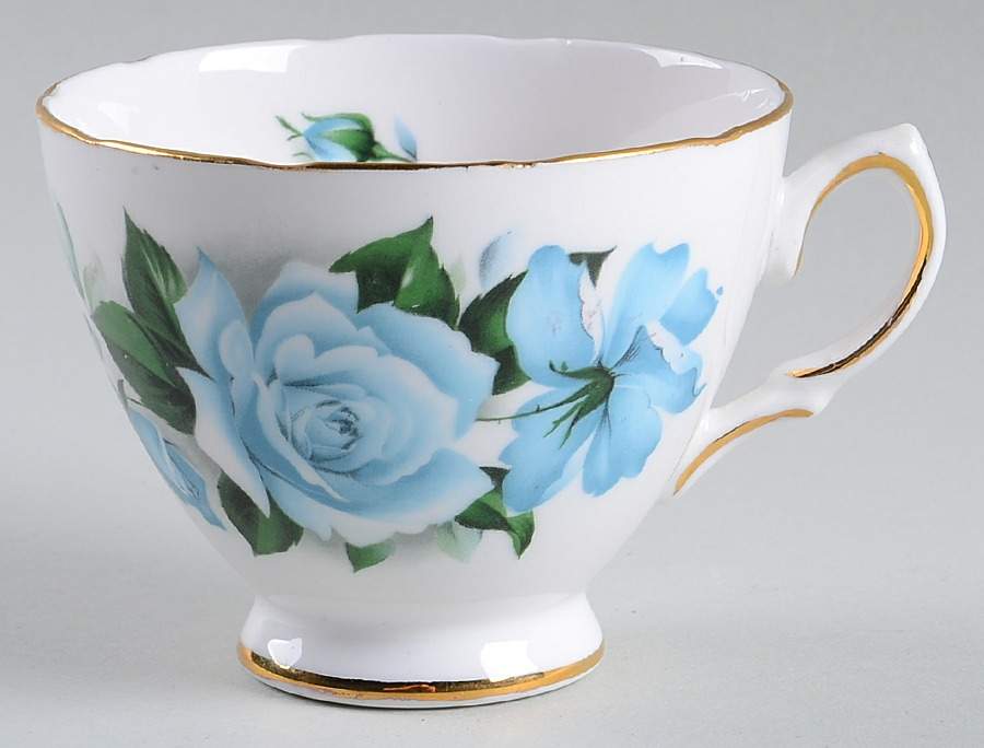 8282 Footed Cup by Queen Anne (England)-1