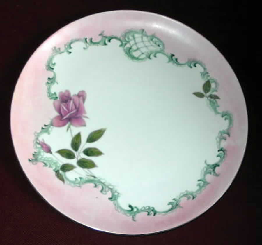 Quo3 Dinner Plate by Queens Royal-1