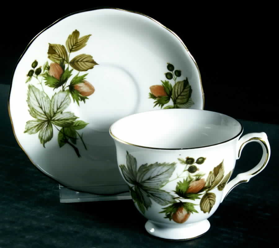 8378 Footed Cup & Saucer Set by Queen Anne (England)-1