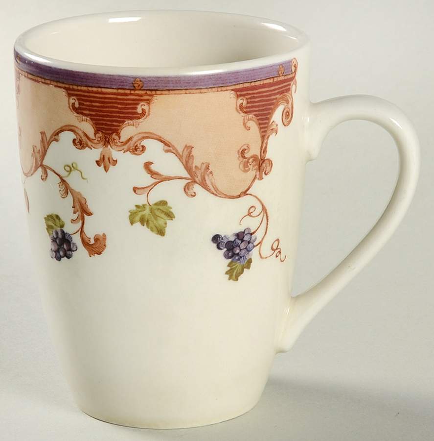 Hampton Court Palace Mug by Queen's-1