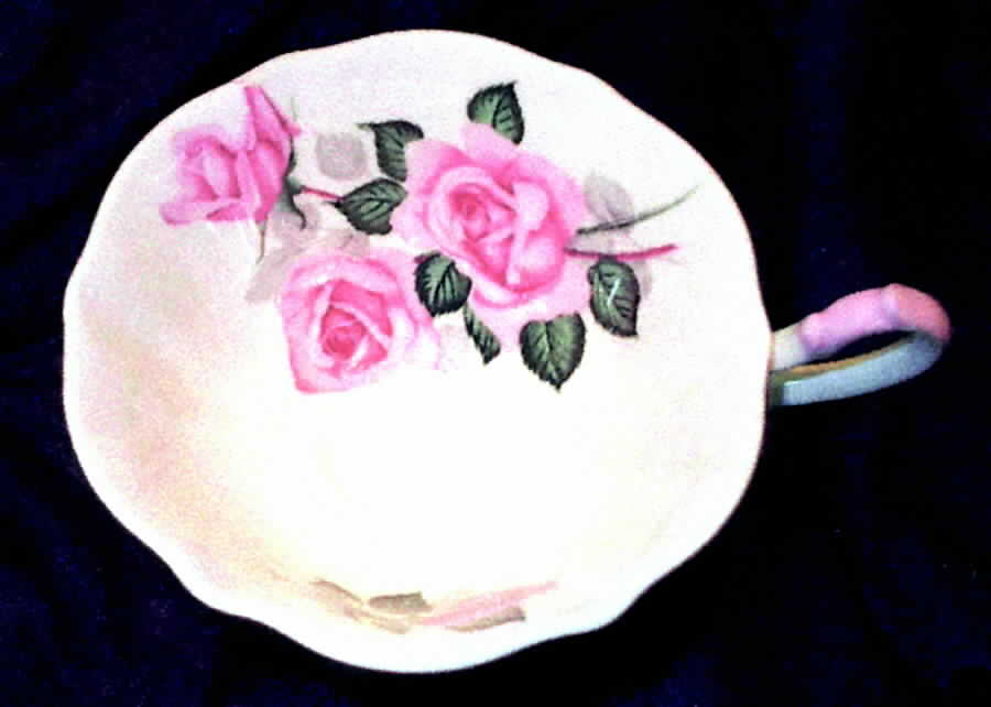 5850 Footed Cup by Queen Anne (England)-1