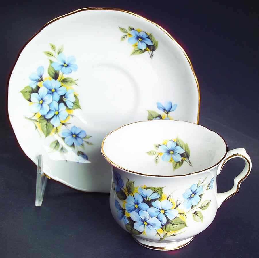 8294 Footed Cup & Saucer Set by Queen Anne (England)-1