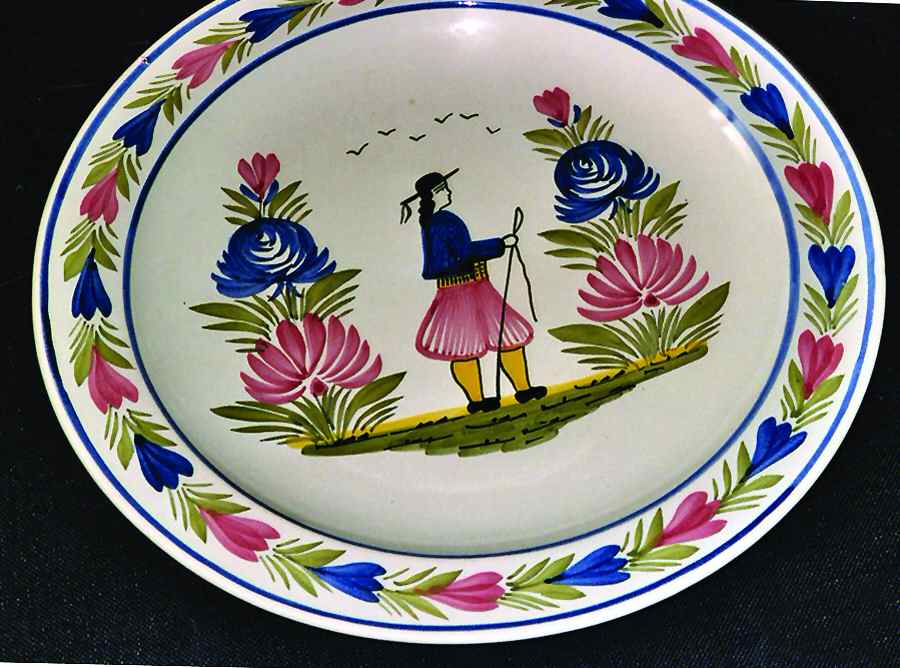 QUI51 Dinner Plate by Quimper-1