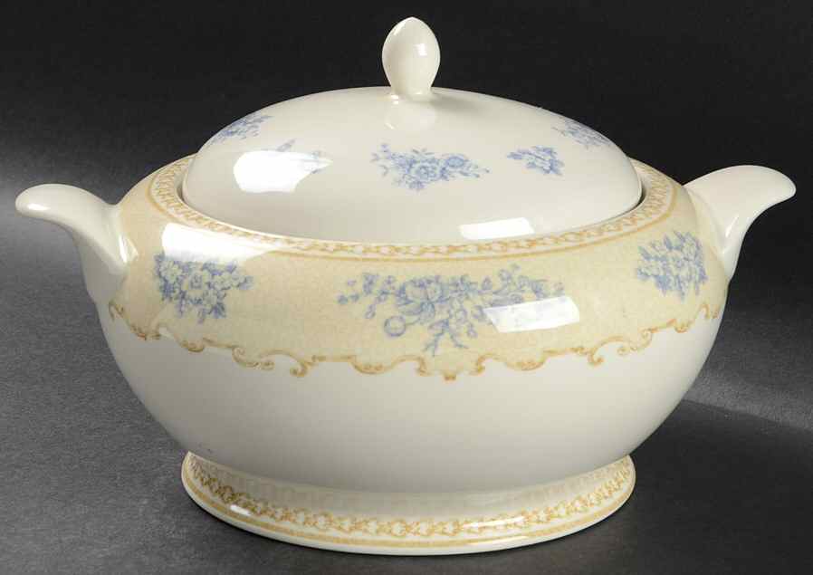 Toile de Jouy Blue Round Covered Vegetable by Queen's-1