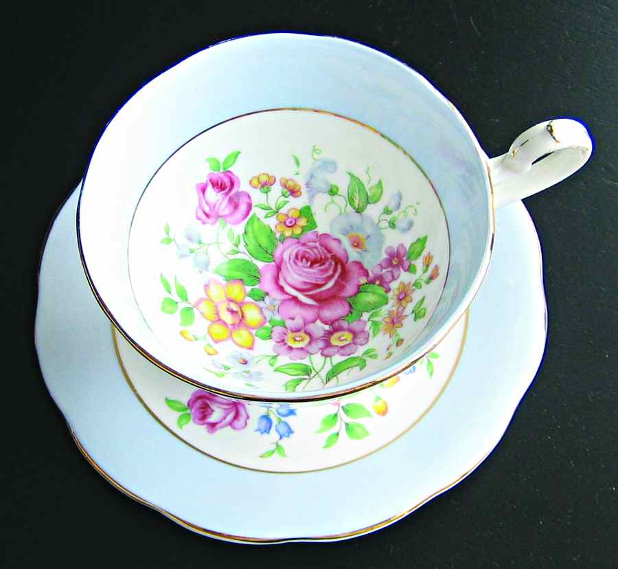4747 Footed Cup & Saucer Set by Queen Anne (England)-1