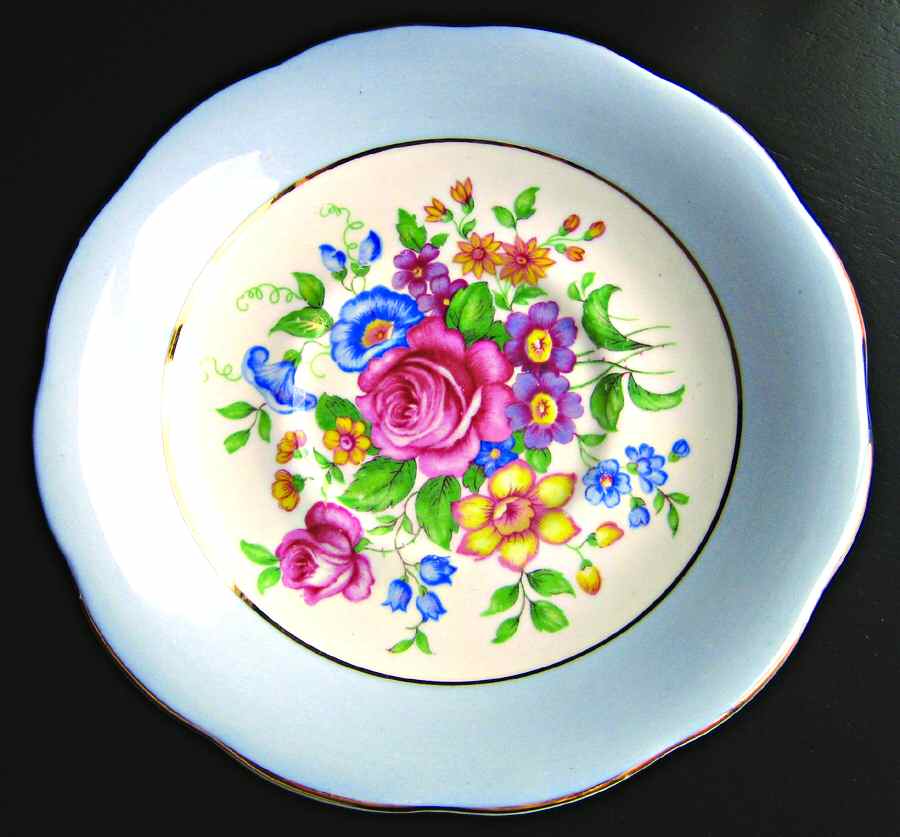 4747 Saucer by Queen Anne (England)-1