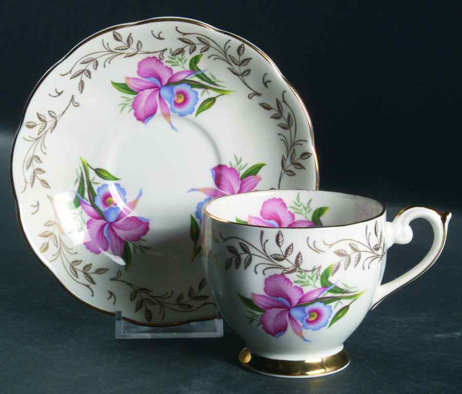 QUA44 Footed Cup & Saucer Set by Queen Anne (England)-1