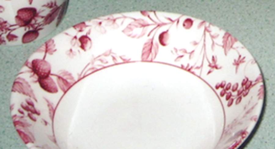 QUE6 Soup/Cereal Bowl by Queen's-1