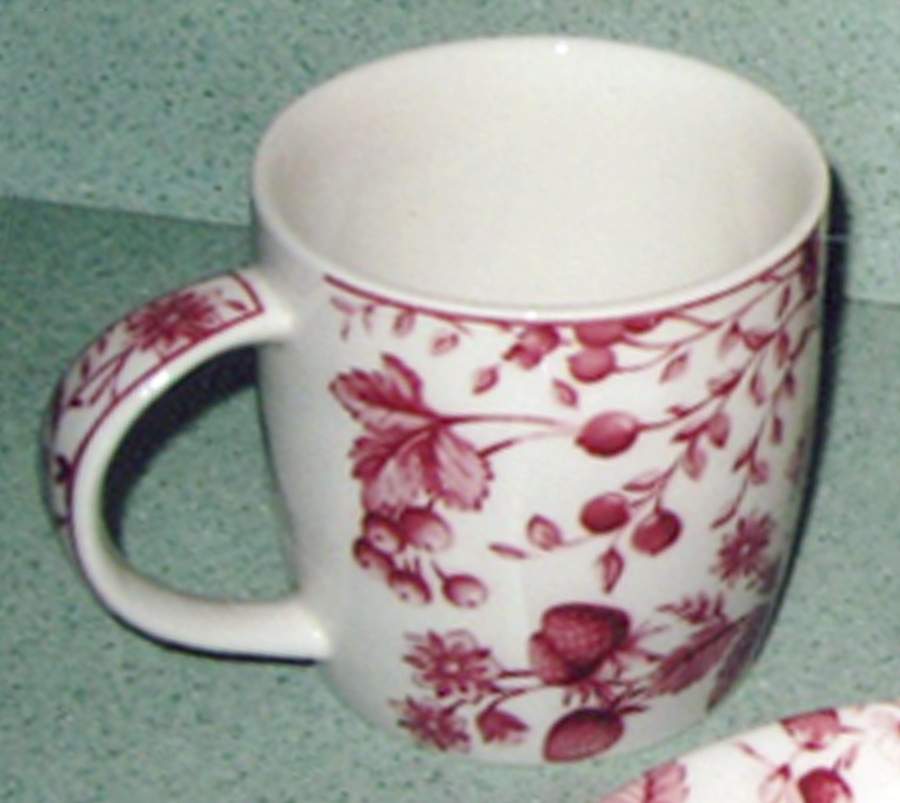 QUE6 Mug by Queen's-1