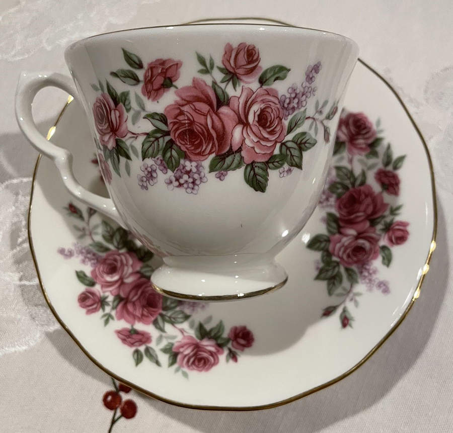 8544 Footed Cup & Saucer Set by Queen Anne (England)-1