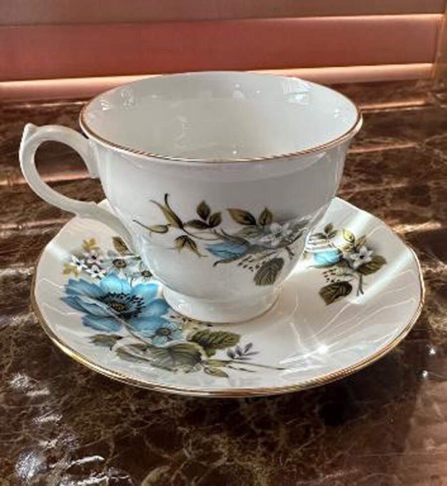 8522 Footed Cup & Saucer Set by Queen Anne (England)-1