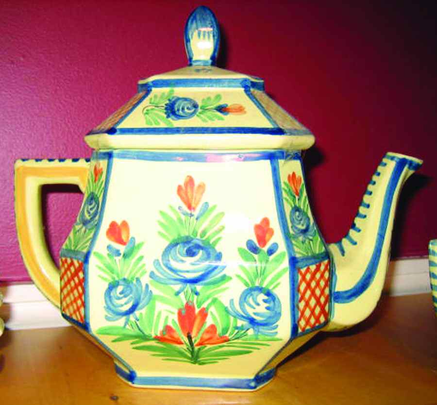 QUI57 Teapot & Lid by Quimper-1