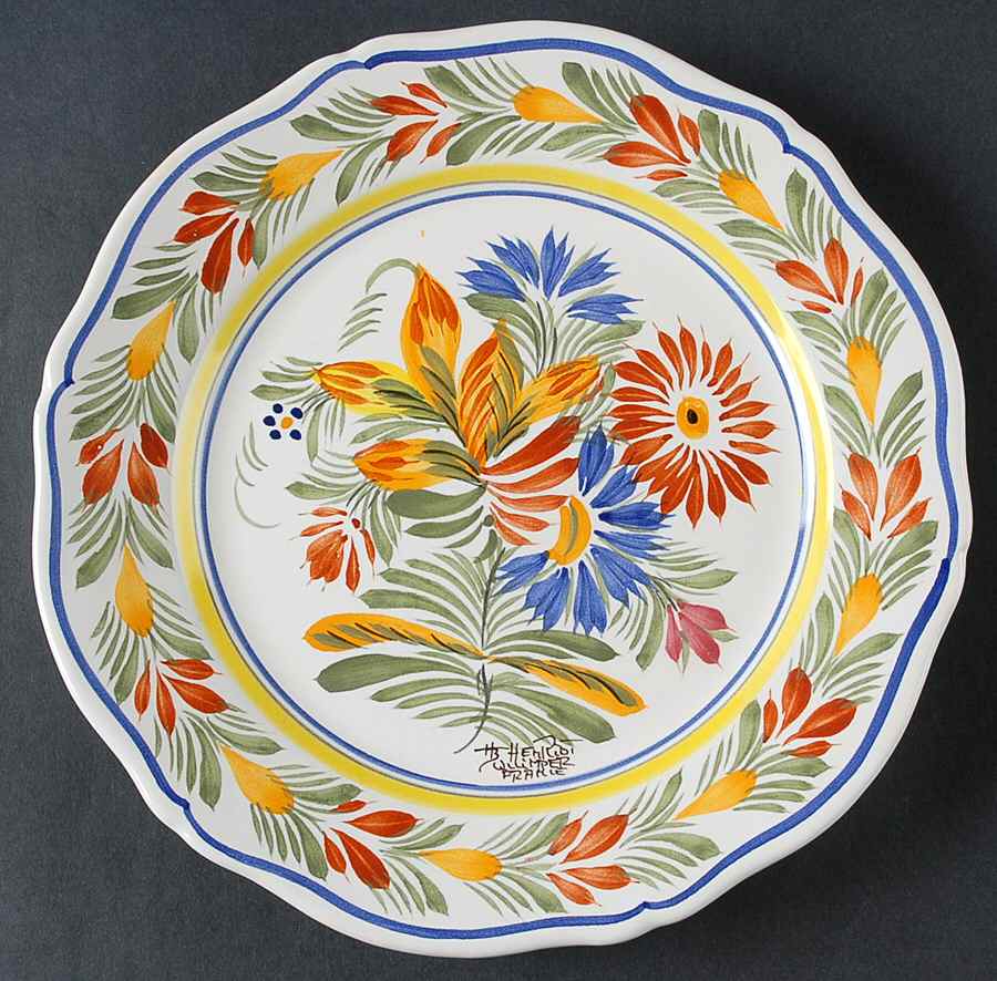 Genre Ancien 8" Wall Plate by Quimper-1