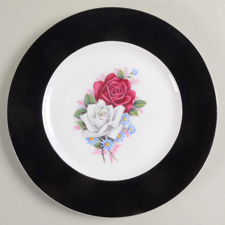 QUA51 Salad Plate by Queen Anne (England)-1