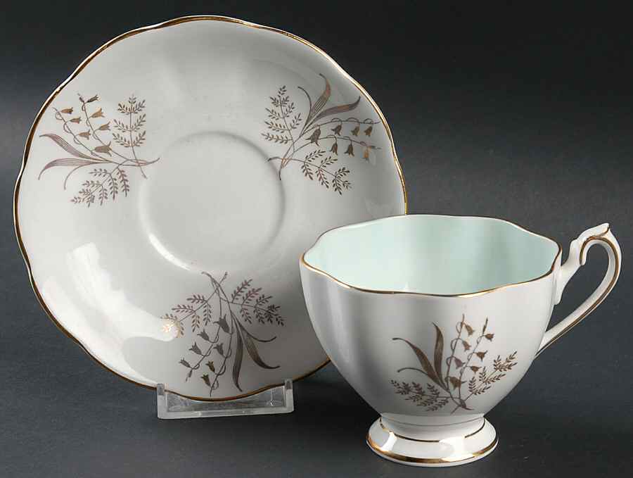 5961 Footed Cup & Saucer Set by Queen Anne (England)-1
