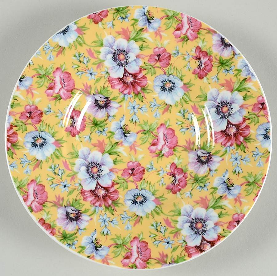QUE19 Saucer by Queen's-1