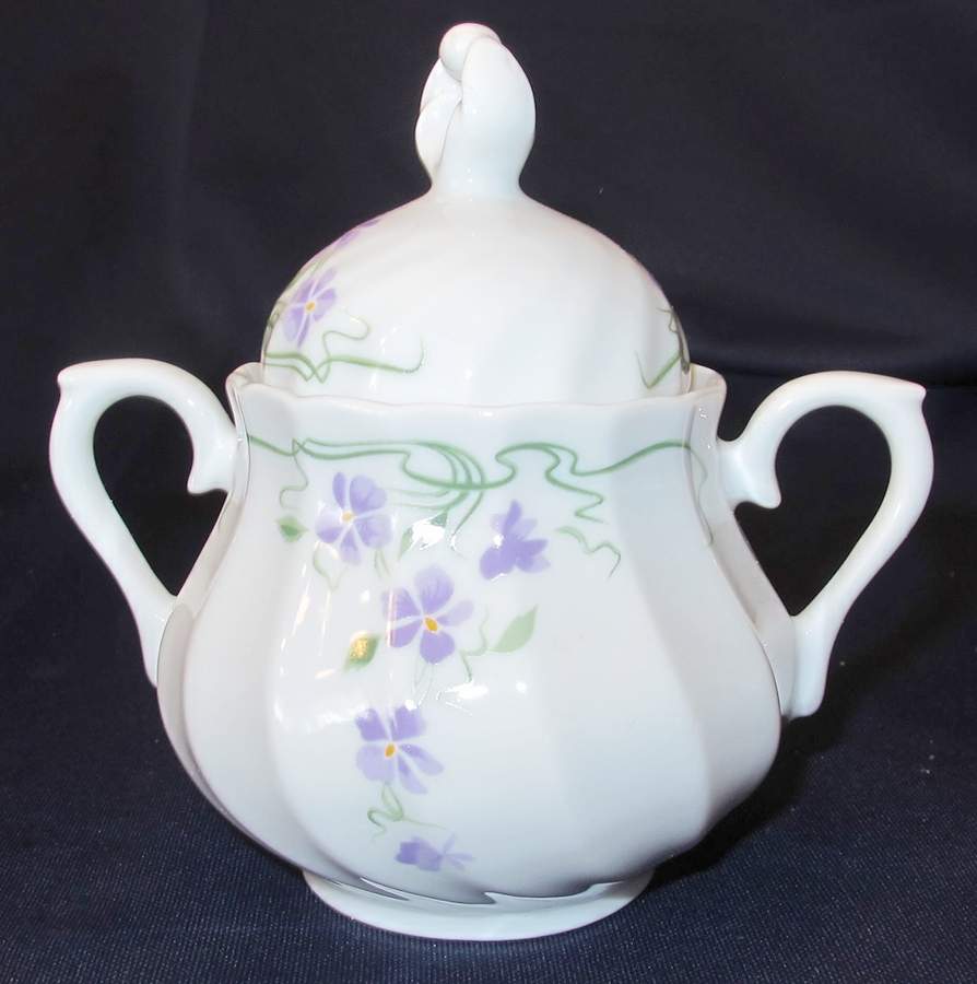 QUN4 Mini Sugar Bowl & Lid by Quinta Nova-1